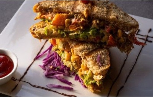 Vegetable Sandwich (CALORIES: 226 PROTEINS: 23 G FATS: 2.1 G)