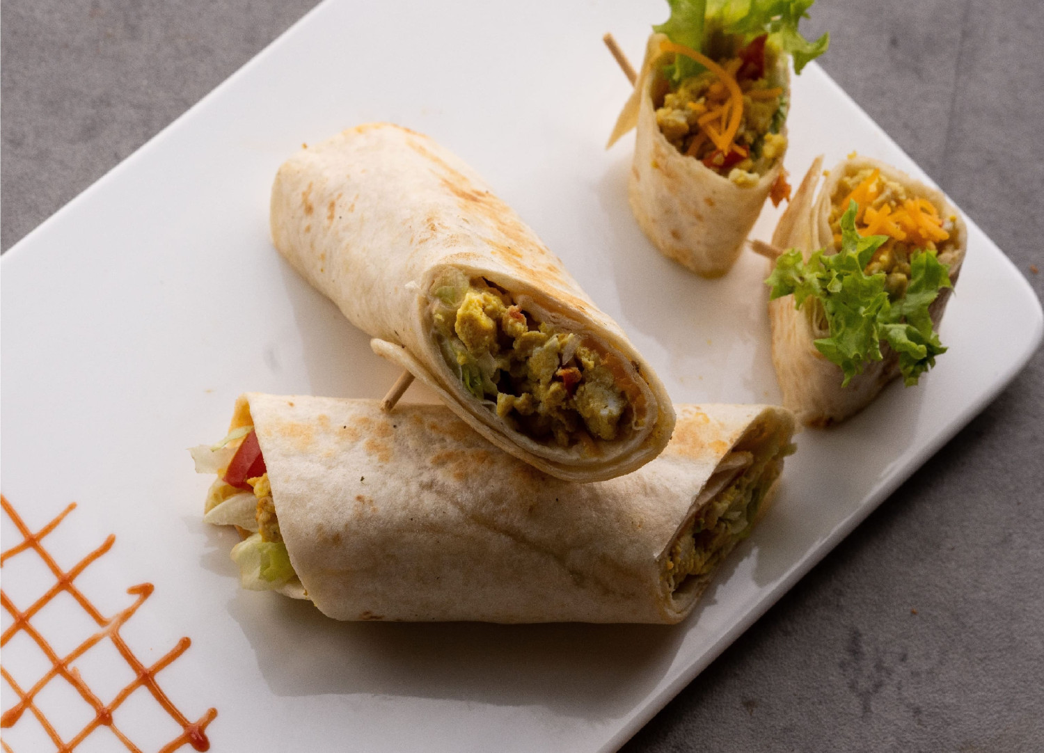 Egg Burrito Wrap (CALORIES: 355 PROTEINS: 29.1 G FATS: 10.1 G)