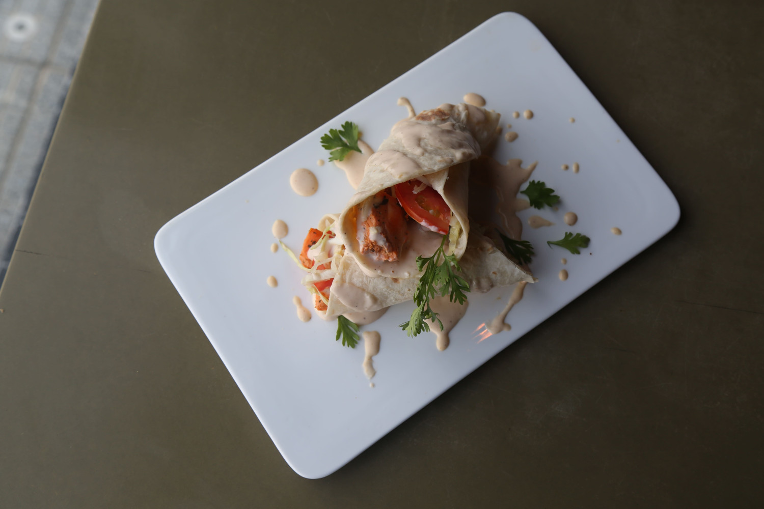 Chicken Tikka With Spicy Garlic Sauce Wrap (CALORIES: 252 PROTEINS:  34 Grams FATS: 6 Grams)