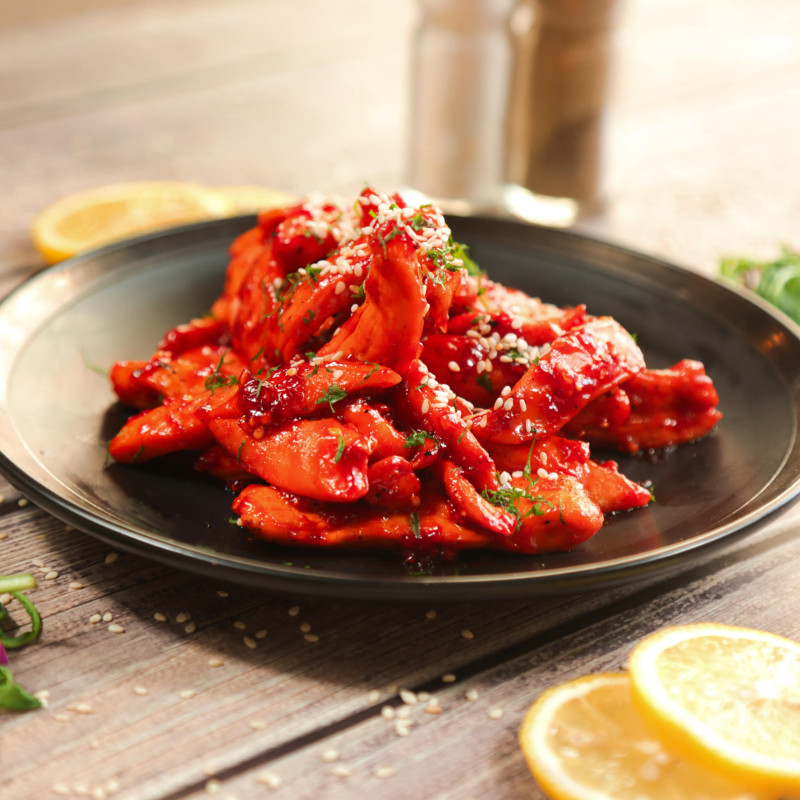 Sesame Chicken (CALORIES: 360 PROTEINS: 52.5 Grams FATS: 2.48 Grams)