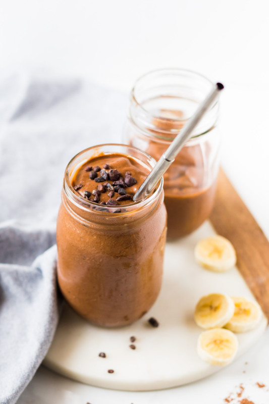 Chocolate Smoothie (CALORIES: 445 PROTEINS: 54.2 G FATS: 2.9 G)